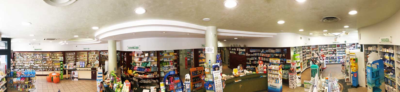 L'interno della Farmacia Schiavoni a Bosco Mesola